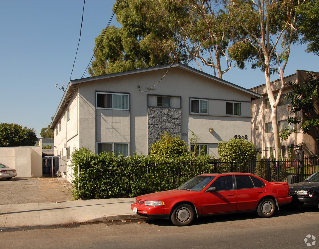 Building Photo - 6215 Beck Ave