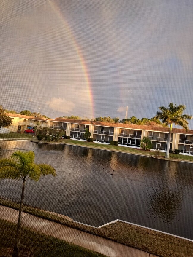 Foto del edificio - 2135 N Courtenay Pky