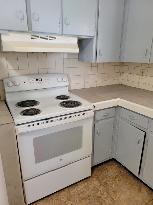 Foto principal - 317 W 11th St