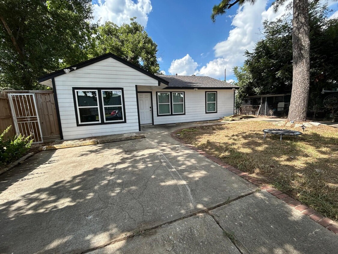 Foto principal - 5305 Southlea St