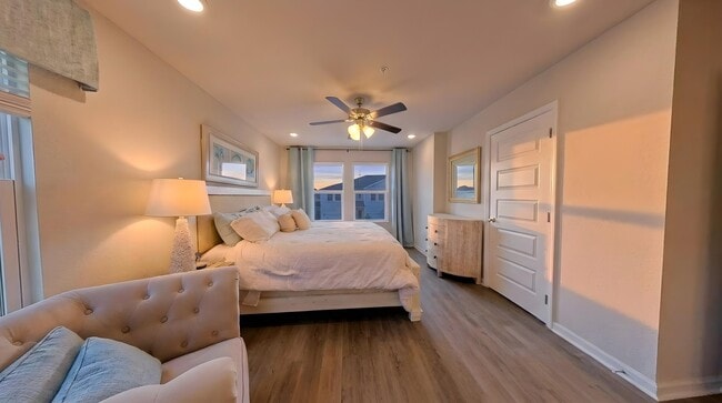 Building Photo - Gulf Stream Townhomes