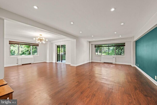 Foto del edificio - 4201 Cathedral Ave NW