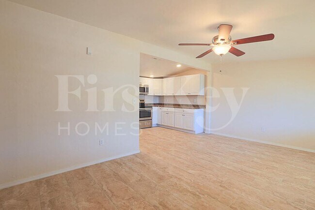 Foto del edificio - 1124 W Cinnabar Ave