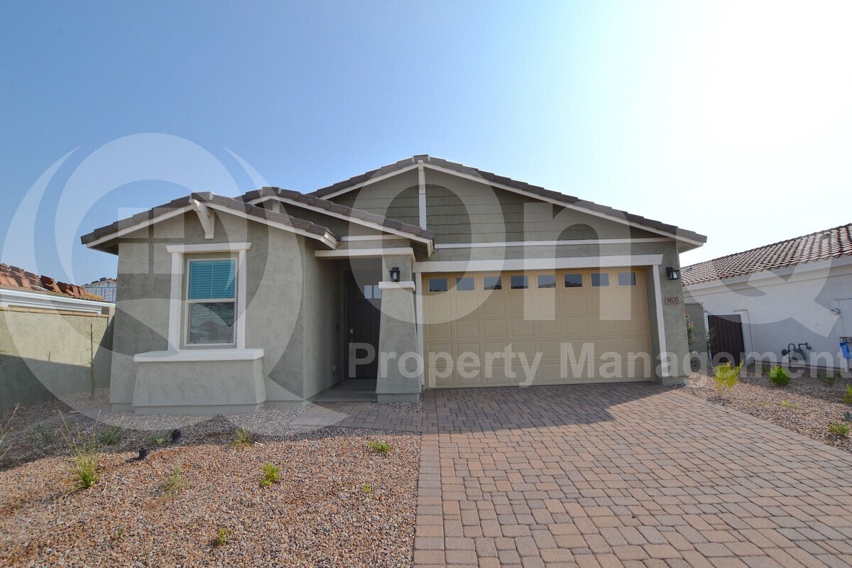 Foto principal - 9835 E Research Ave
