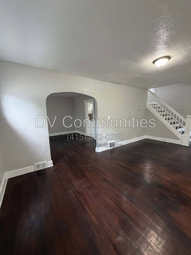 Building Photo - 3348 W 100th St