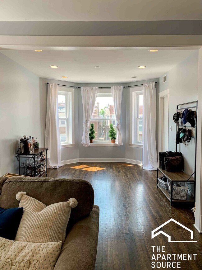 Foto del edificio - 2505 N Springfield Ave