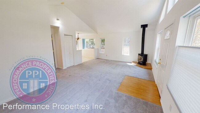 Building Photo - 2 br, 2 bath House - 621 9th Street