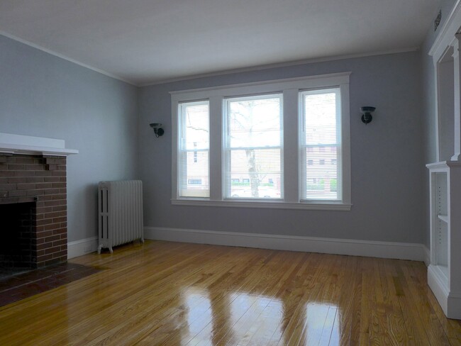 Building Photo - 588 Cambridge St