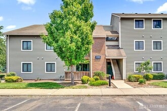 Building Photo - 601 Ravens Crest Dr