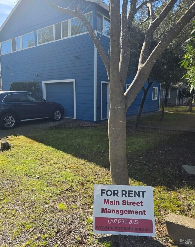 Foto del edificio - 829 Hunt Ave