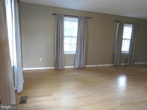 Building Photo - 15310 Annapolis Rd