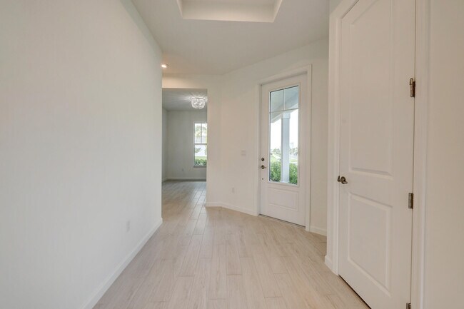 Building Photo - 12712 SW Eleanor Dr