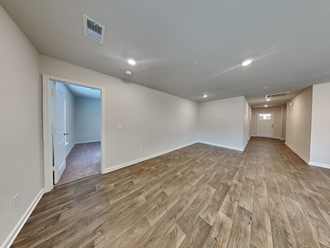 Building Photo - 1612 Commendable Ct