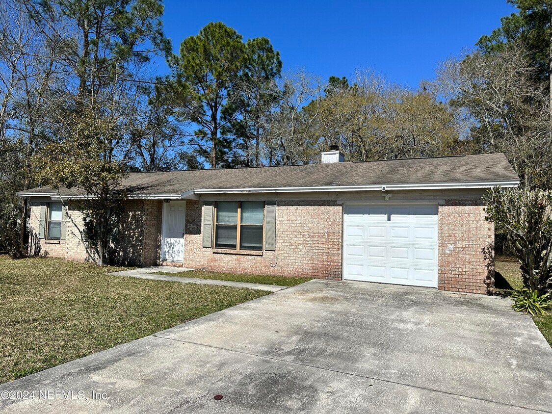 Foto principal - 7691 Gregory Dr
