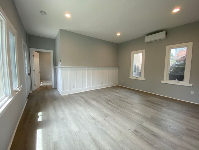 Foto del edificio - 318 Belmont Ave