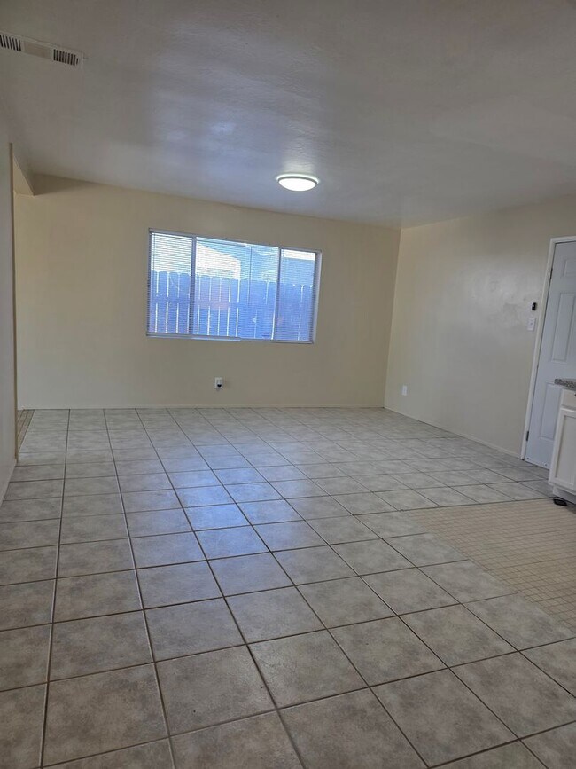 Foto del edificio - 2805 Cambria Ave