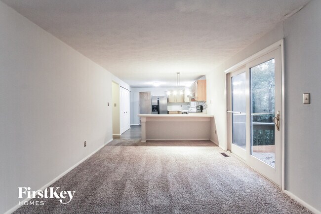 Building Photo - 11567 Creekside Ln