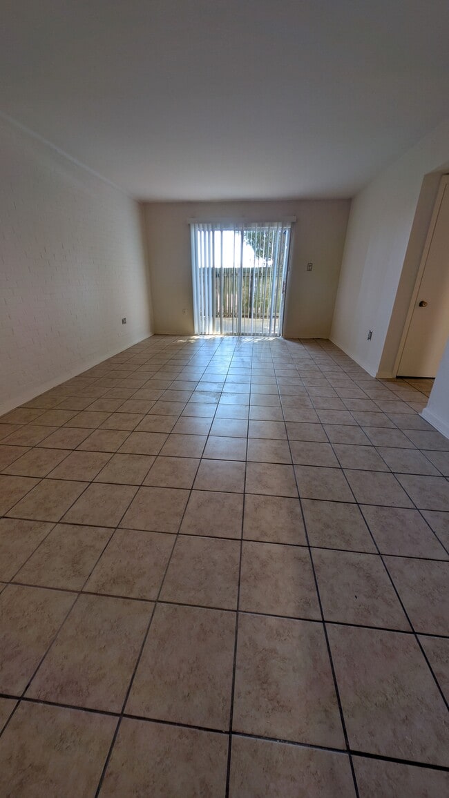 Photo - 675 Wooddale Blvd Townhome