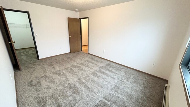 Interior Photo - Evans Place 1