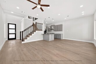 Building Photo - 10719 Mason Rd