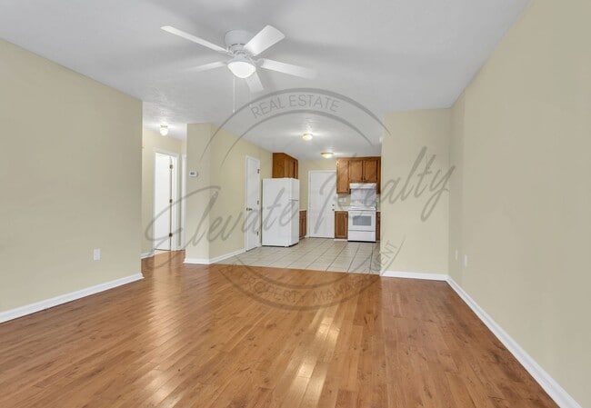 Building Photo - Two Bedroom Ranch in Columbia - 1/2 Off First Months Rent!