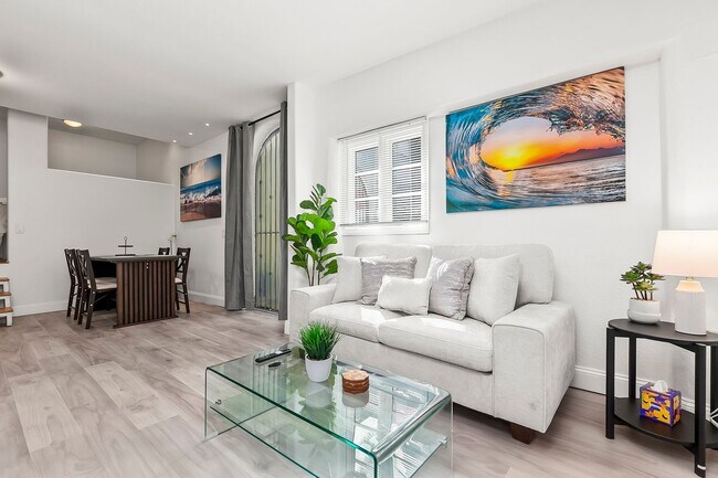 Foto del edificio - Charming comfy Studio in La Jolla Village!