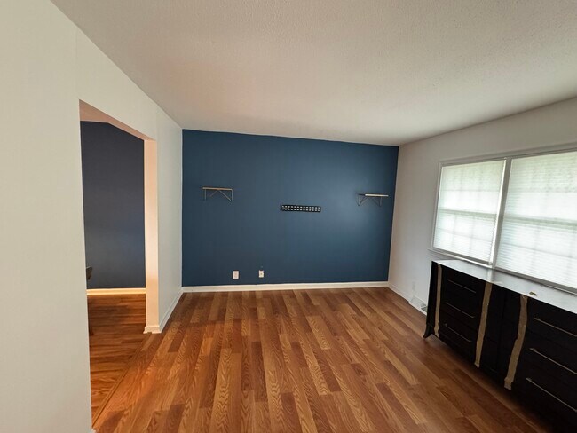 Foto del edificio - 4805 N 96th St