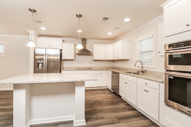 Building Photo - 1041 Winter Wy