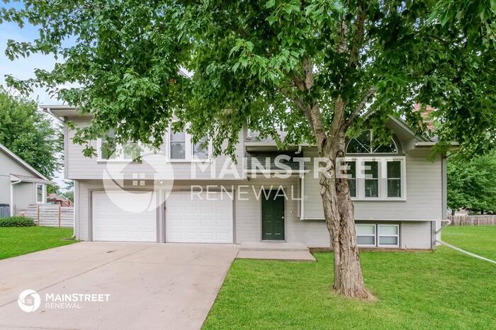 Primary Photo - 716 Feldspar St