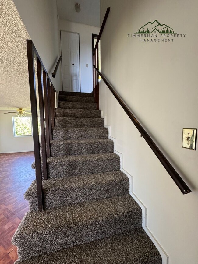 Foto del edificio - 2 Bedroom 1 Bath Duplex in Springfield