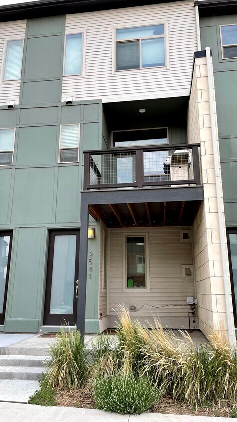 Photo - 2541 Moline St (Aurora, CO)