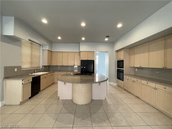 Foto del edificio - 70 Castle Creek Ct