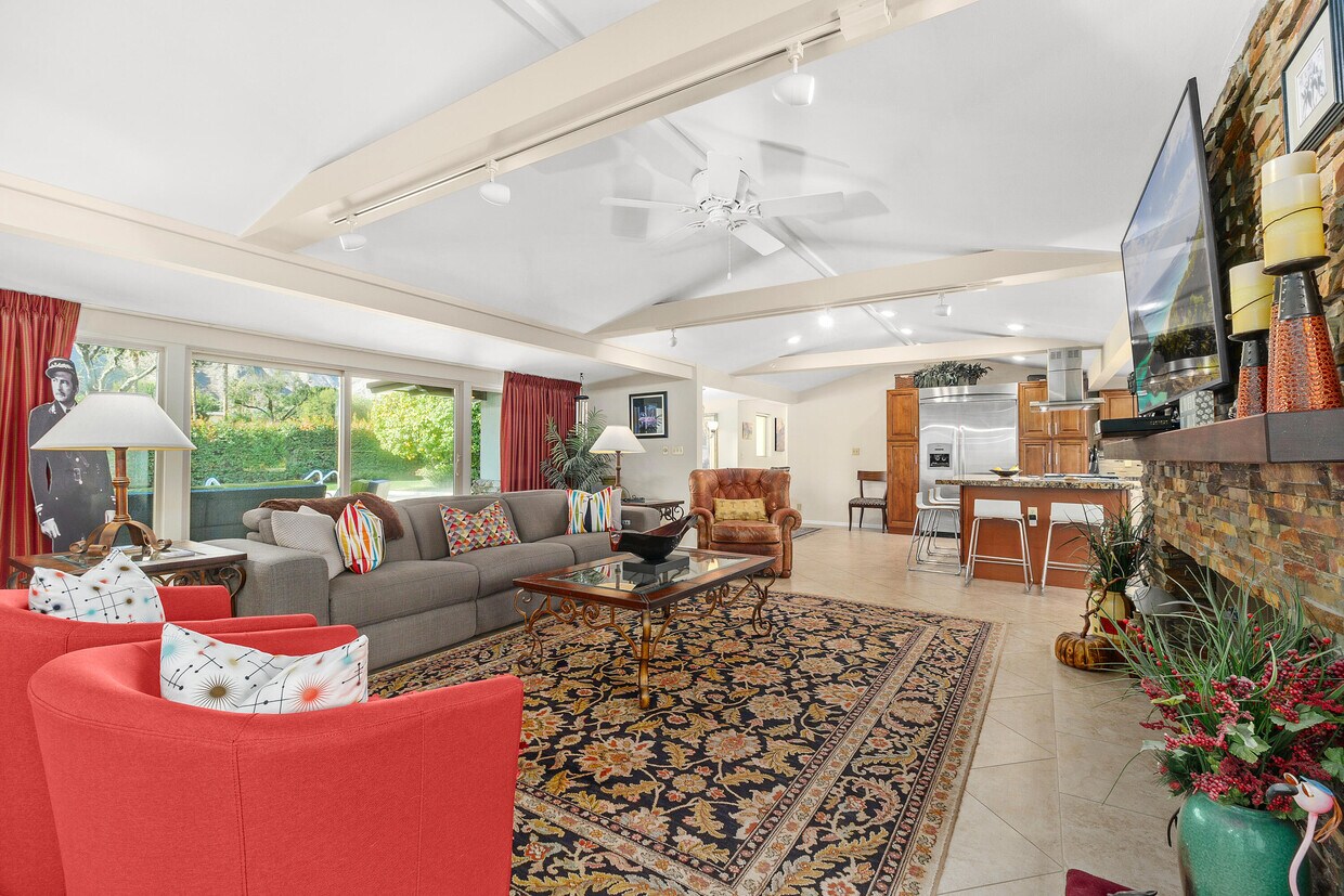 Building Photo - 70801 Fairway Dr