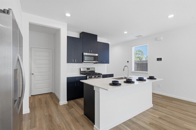 Foto del edificio - 7720 Inwood Grv Ln
