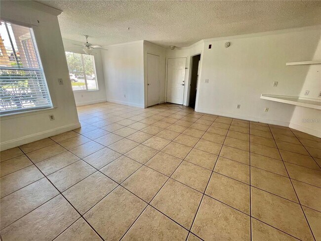 Foto del edificio - 2200 Key W Ct