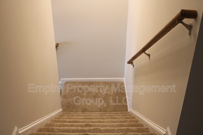 Building Photo - 21 Apple Tree Ct.