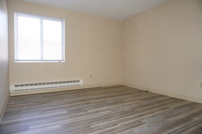 Building Photo - 2 BEDROOM CONDO IN COLORADO CITY COLORADO