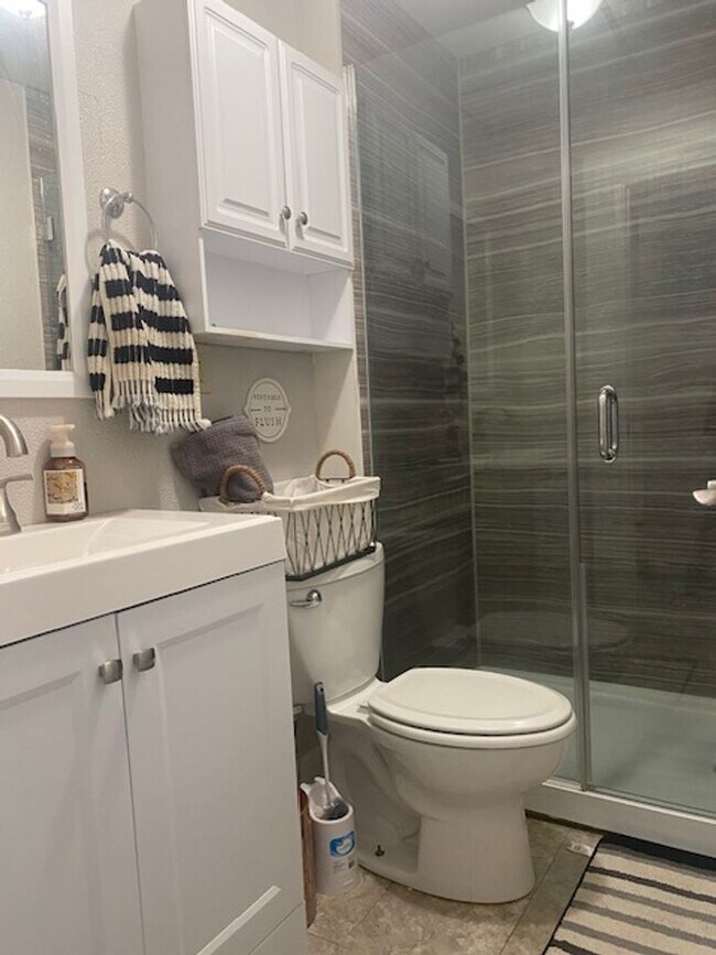 Building Photo - 2 bed/1 bath Apartment in the heart of Downtown Irwin