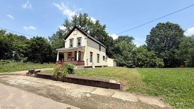Building Photo - 85 Shaefer St