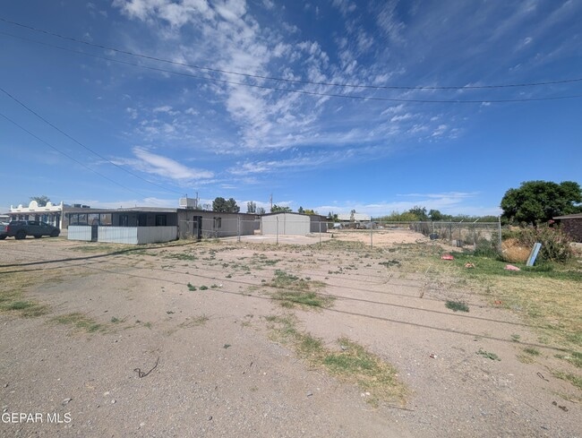 Foto del edificio - 11841 Socorro Rd