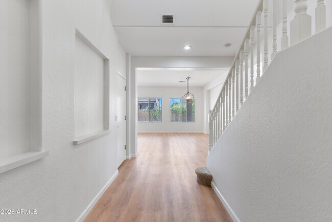 Foto del edificio - 7925 S 52nd Dr