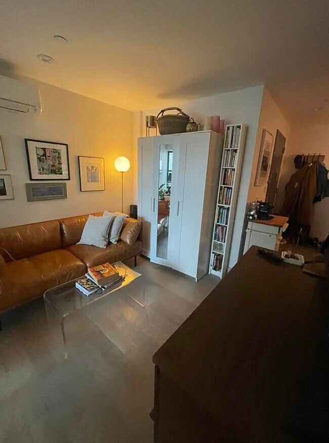 Foto del edificio - 287 Hawthorne St