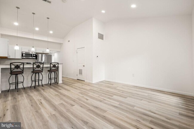 Building Photo - 1633 Germantown Ave