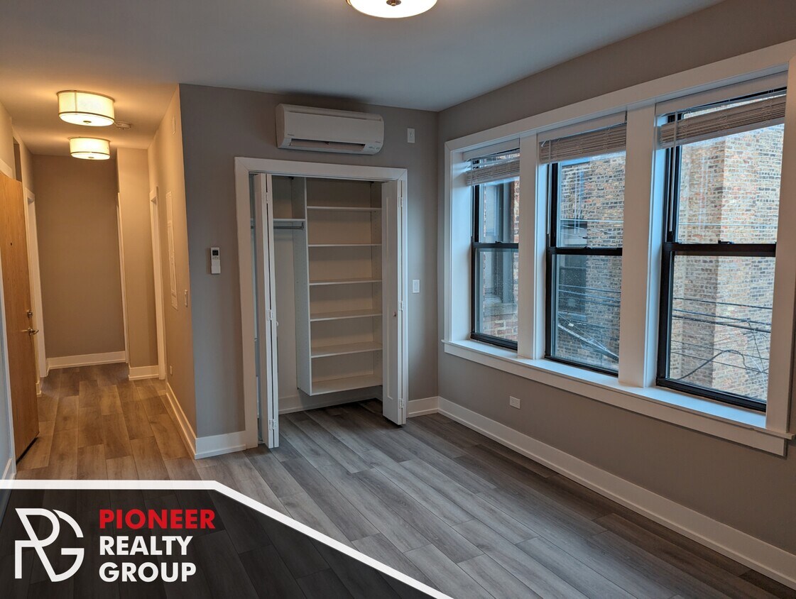 Foto principal - 3935 N Janssen Ave