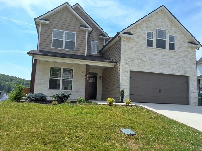 Foto del edificio - West Knoxville 37932 - 4 bedroom, 2 bath home in desirable Hardin Valley area. - Contact Sharon A...