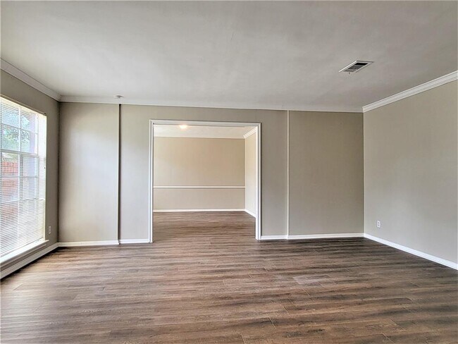 Foto del edificio - 5710 Pebble Springs Dr