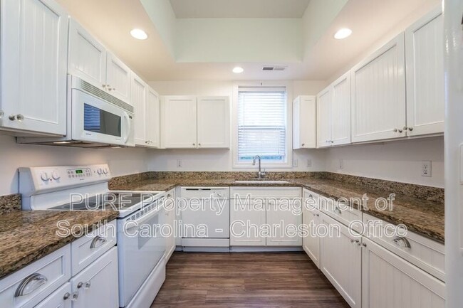 Building Photo - 7211 Indigo Palms Way