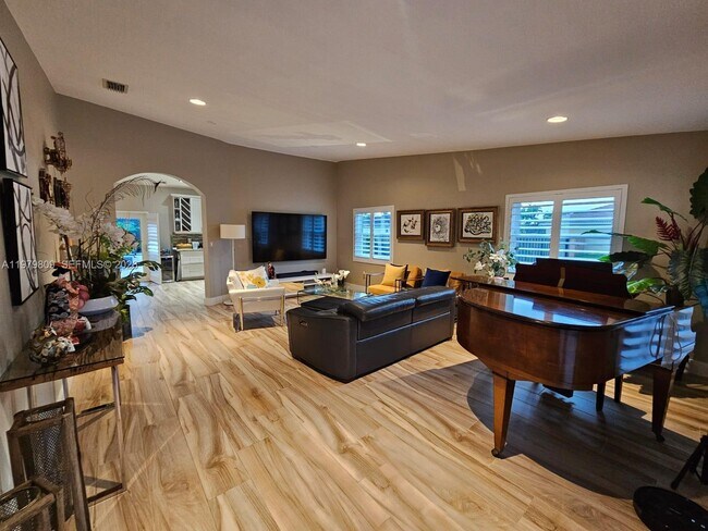 Building Photo - 15180 SW 170th Terrace