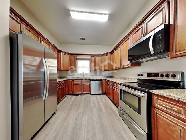 Building Photo - 515 Flat Rock Ter