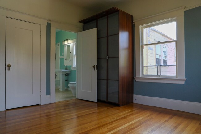 Foto del edificio - Advent- Spacious Temescal Flat with bonus ...